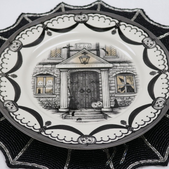 ROYAL STAFFORD HALLOWEEN HAUNTED HOUSE DINNER PLATES-MADE ENGLAND-SET OF 4-NEW - Picture 5 of 5